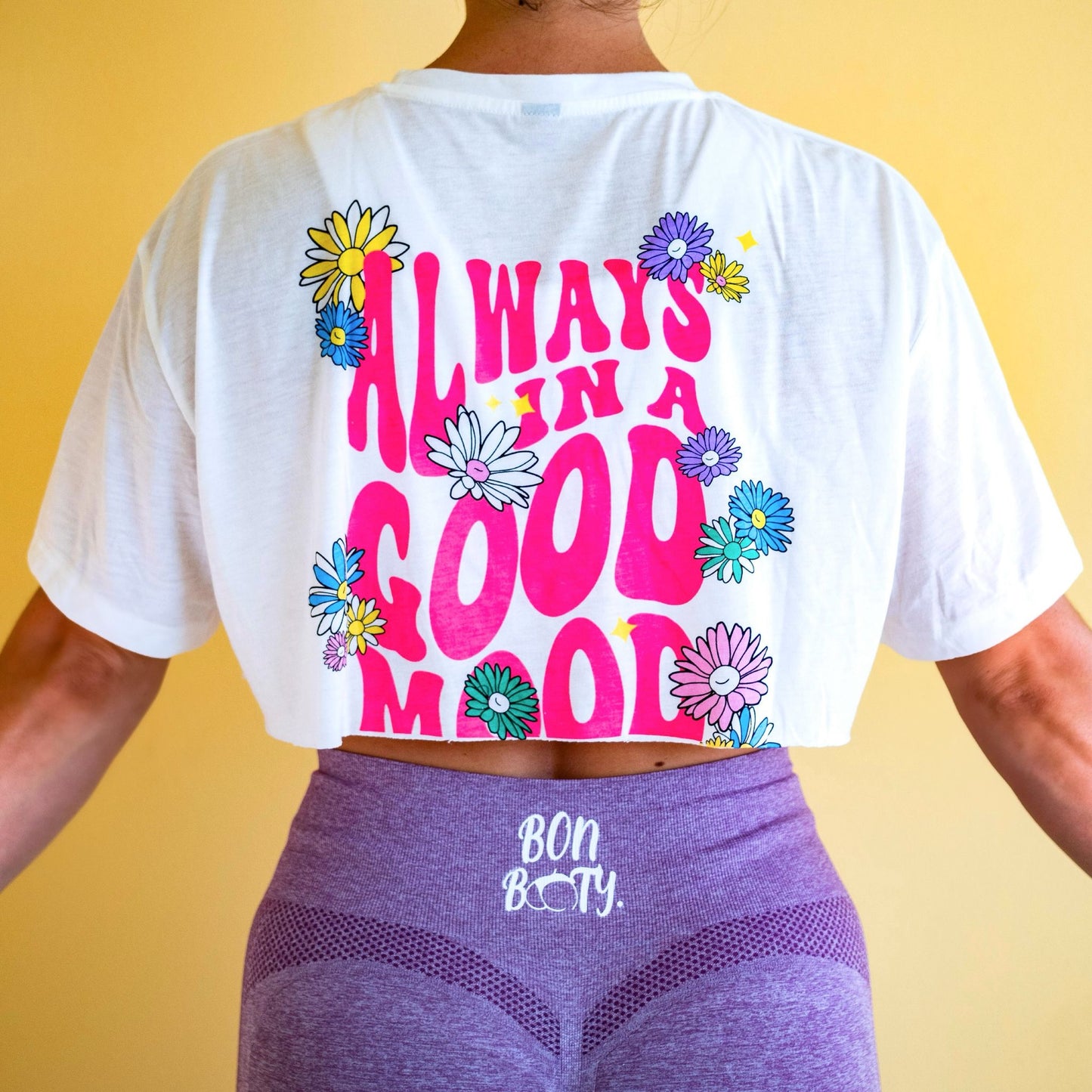 Cropped T-shirt "Always in a good mood"